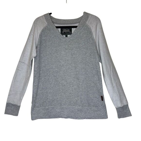 Roots Tops - Roots Canada Gray Two Tone V Neck Sweatshirt Sz M Casual, Normcore
